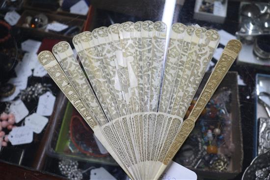 A late 18th century Chinese export ivory brisé fan